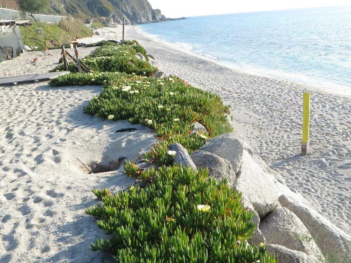 Villa Kampia Capo Vaticano Esterno foto